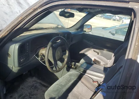 2000 Chevrolet Silverado K1500 из США, поврежденный, VIN 2GCEK19T3Y1355621